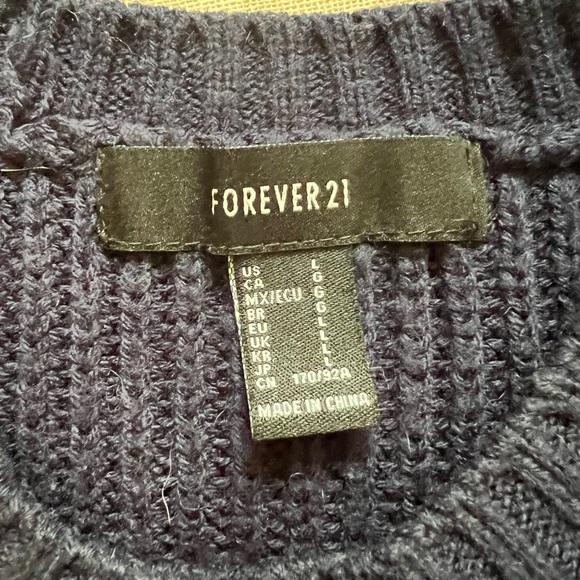 Lot of 3 mid weight sweaters - Picture 5 of 6